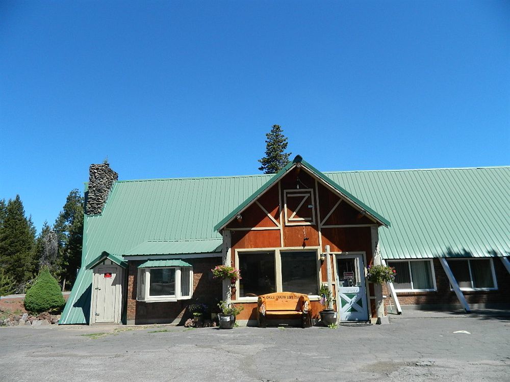 Eagle Crater Lake Inn Chemult Exteriör bild
