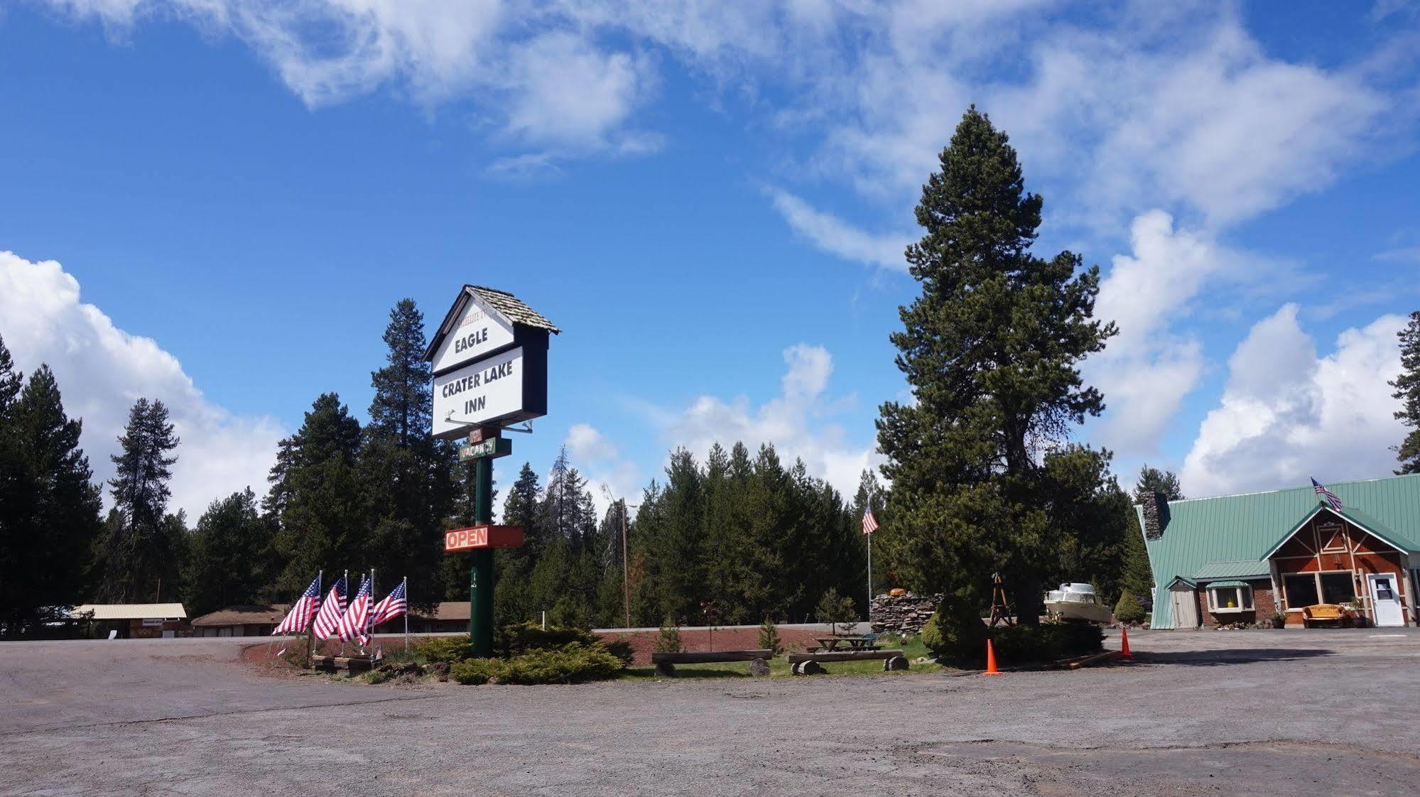 Eagle Crater Lake Inn Chemult Exteriör bild